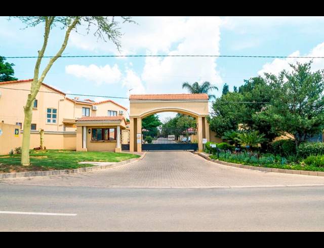 2 BEDROOM HOUSE FOR SALE IN BARBEQUE DOWNS